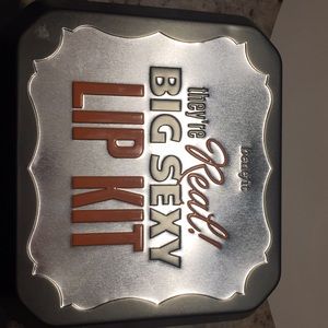 Benefit Big Sexy Lip Kit